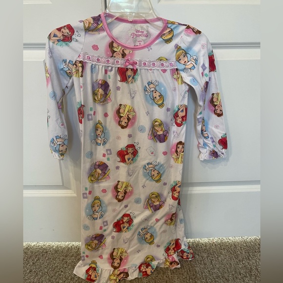 Girls Disney Princess Pajamas Nightgown Size 6
